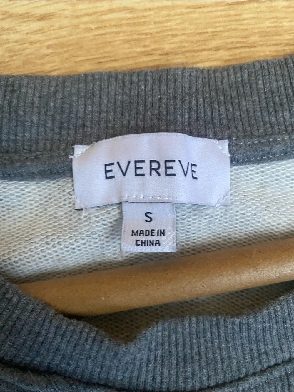 Evereve Women’s Charcoal Gray Crewneck Sweatshirt with Pocket